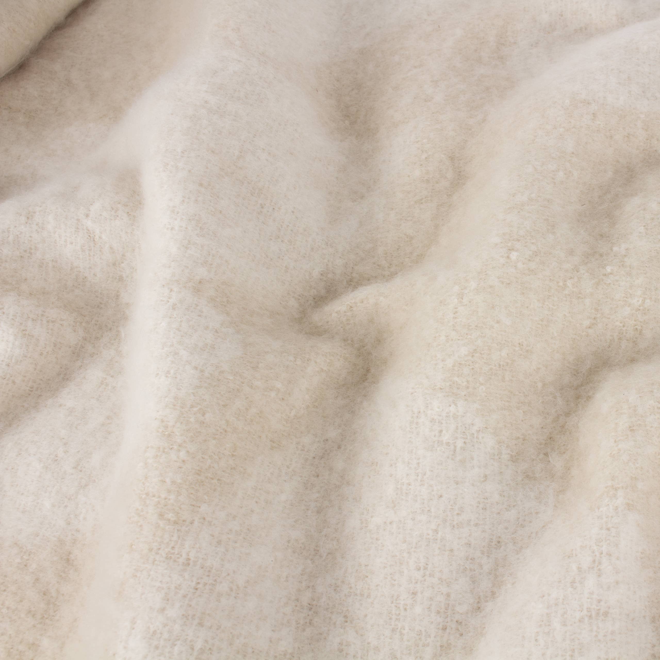 Meta Faux Mohair Throw 130x180cm in Natural