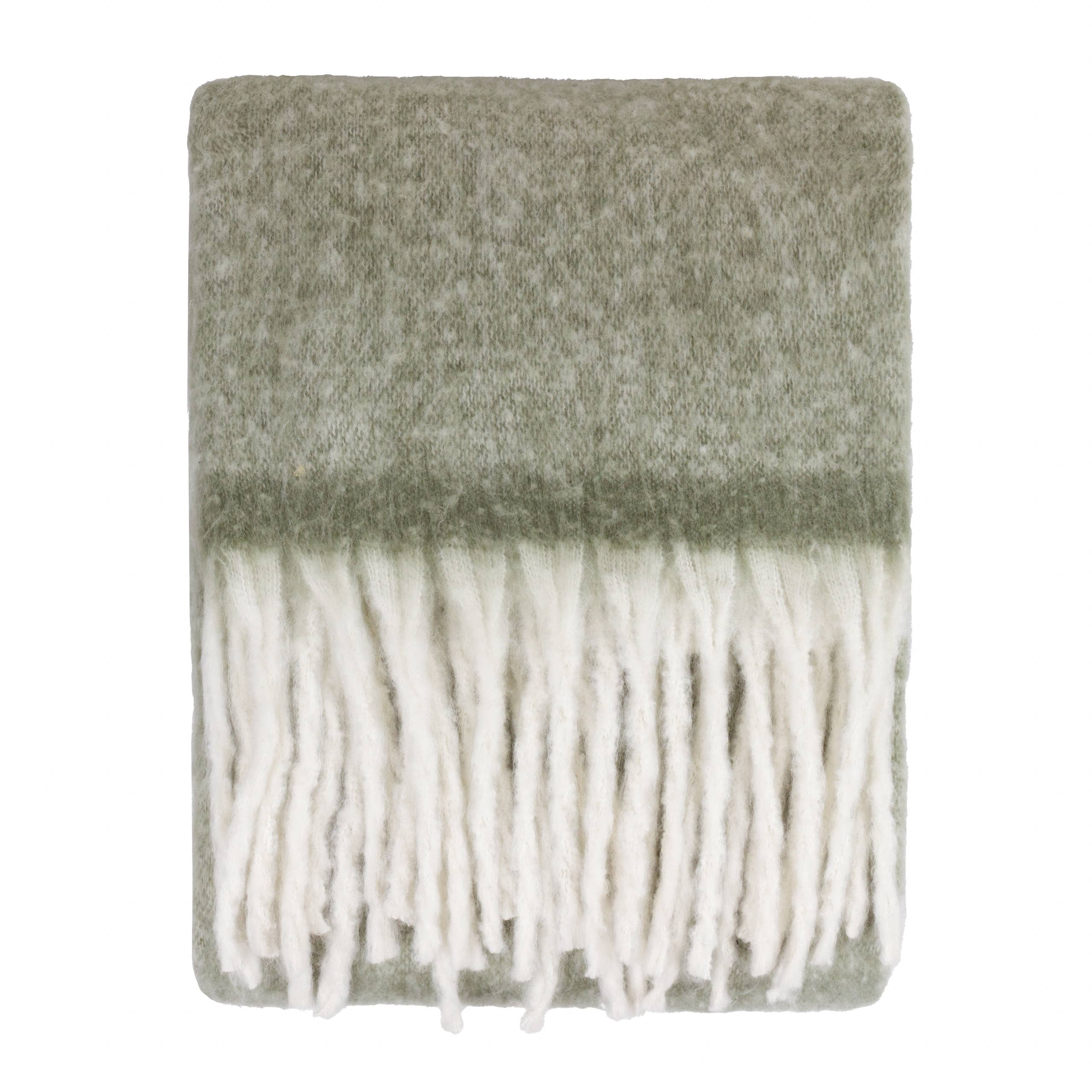 Cozy Woven Throw 140x180cm | Soft Green with Tassels