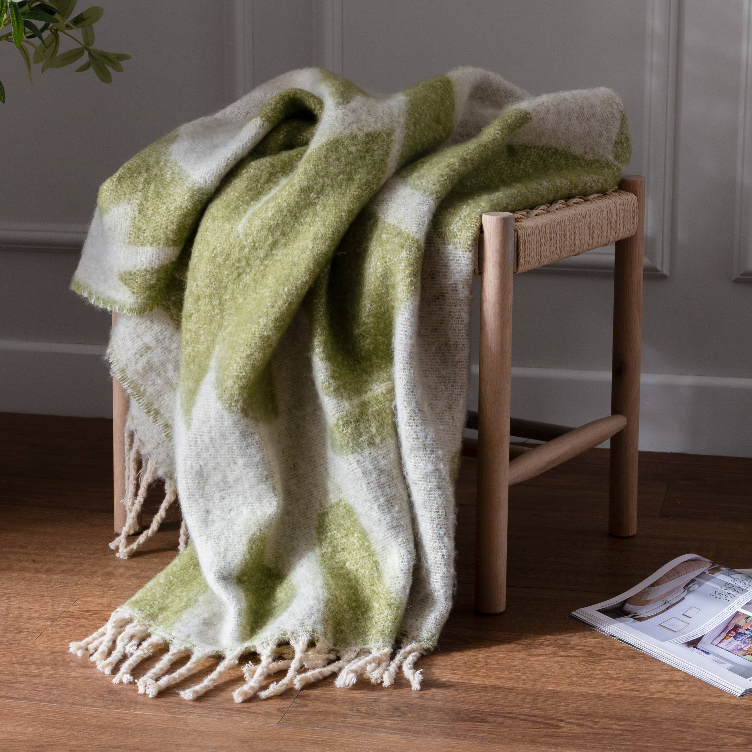 Meta Faux Mohair Throw 130x180cm in Olive