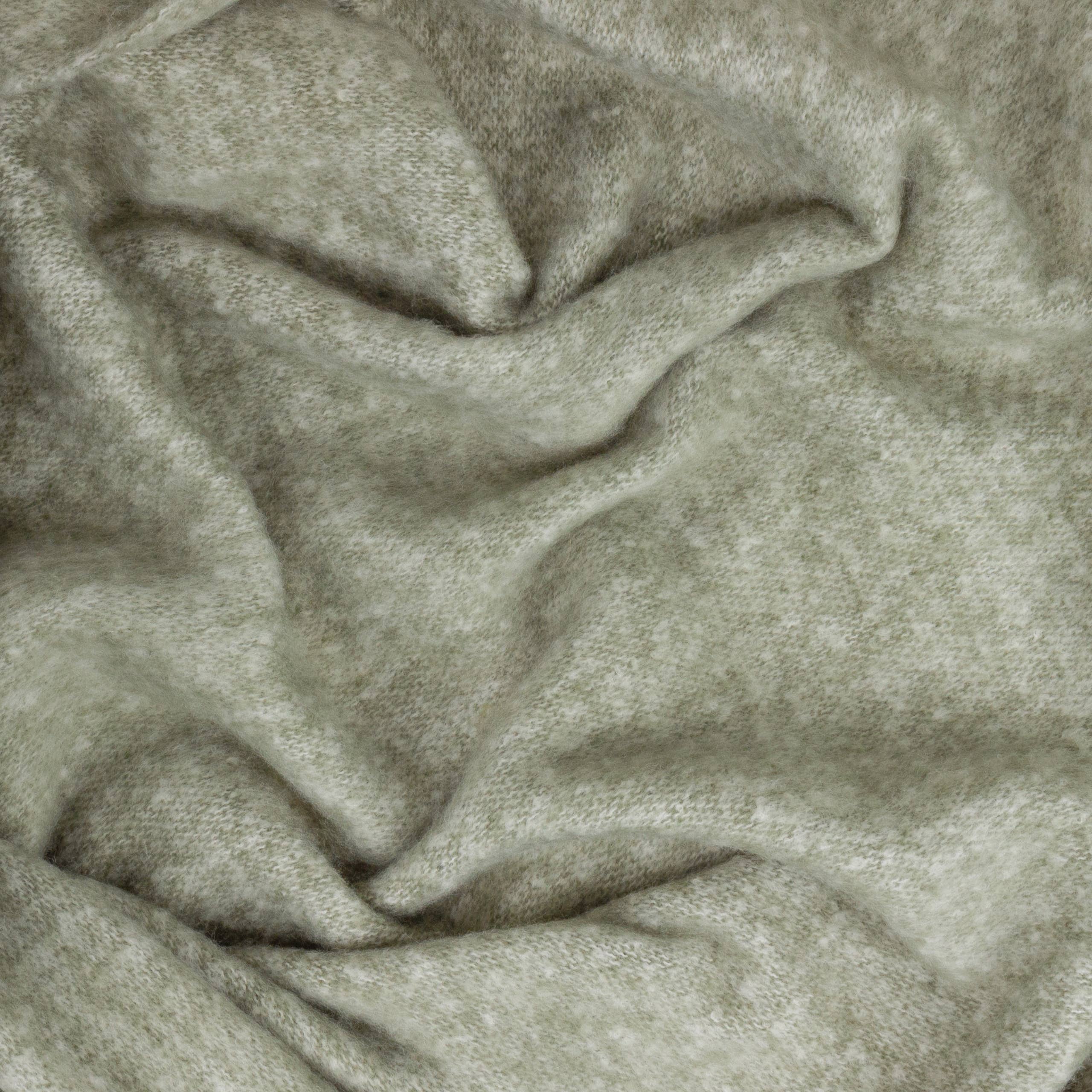 Cozy Woven Throw 140x180cm | Soft Green with Tassels