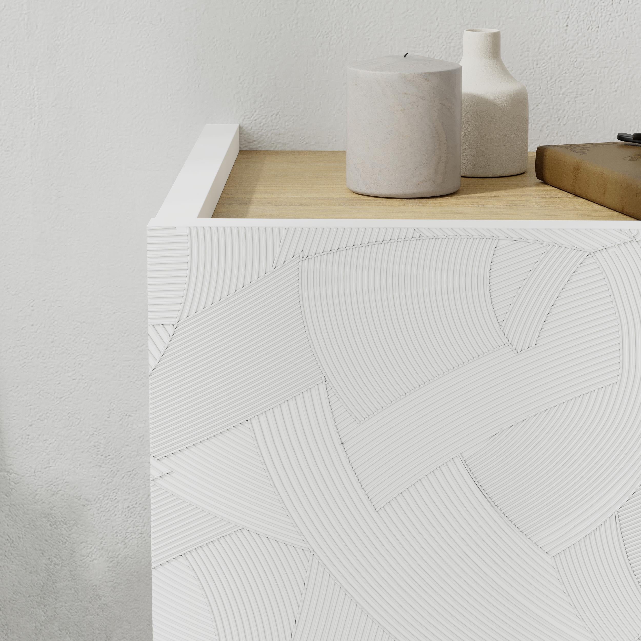 White,Sapphire Oak