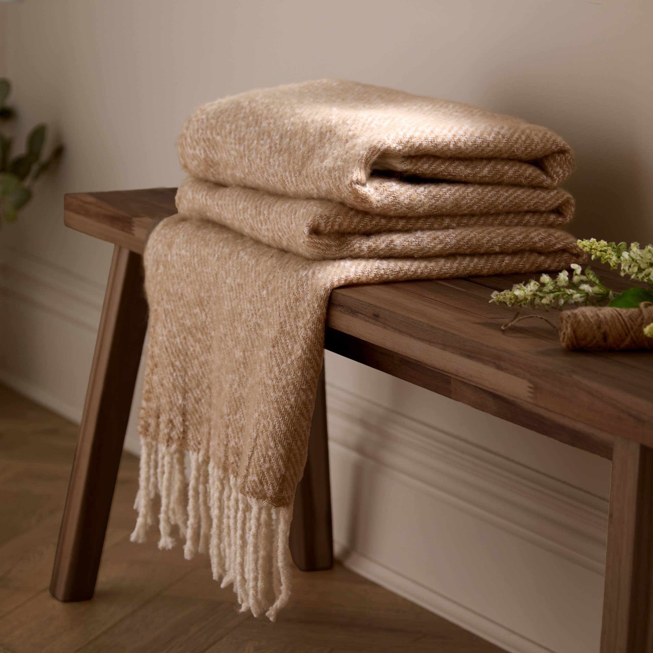 Isla Woven Throw 130x180cm | Natural with Tassels